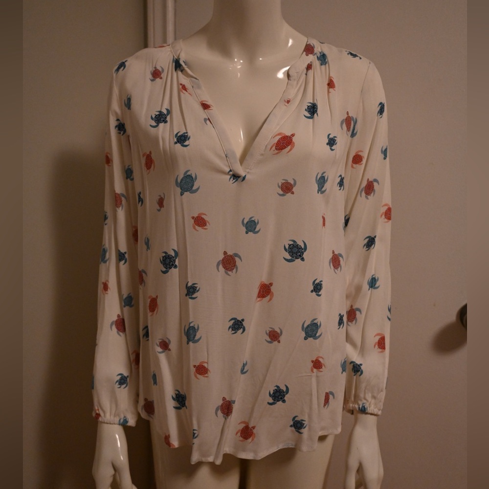 Mandee blouse with turtle print -medium